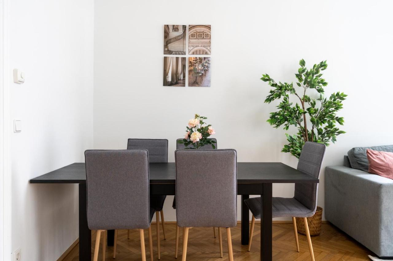 Central Two Bedroom Apartment Wien Eksteriør bilde
